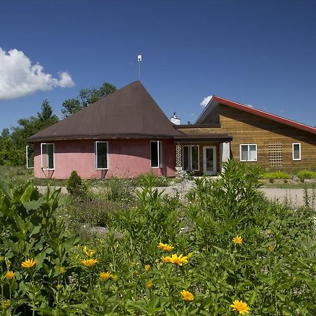 Sugar Ridge Retreat Centre Hotell Midland Exteriör bild
